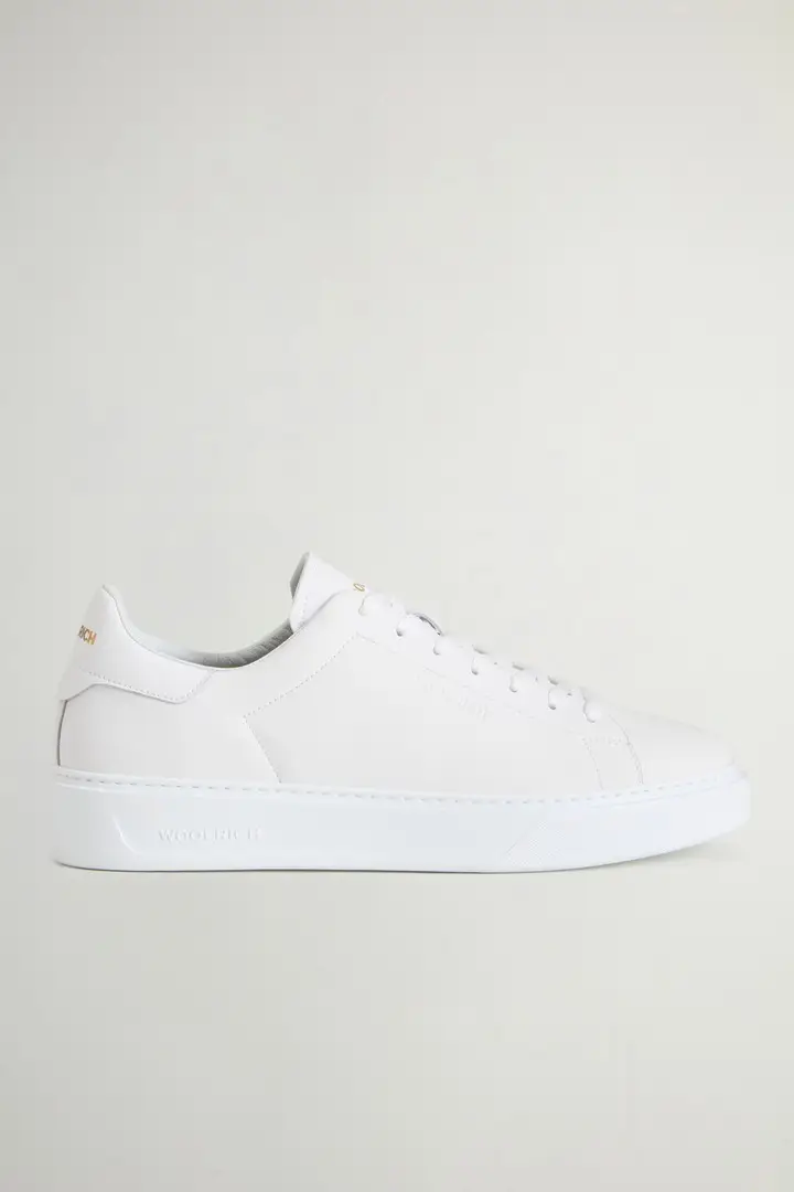 uomo Sneakers Classic Court in pelle di vitello Bianco White White