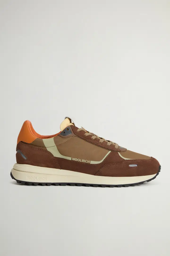 Uomo Sneakers Retro in nylon con inserti in pelle Marrone Brown Brown