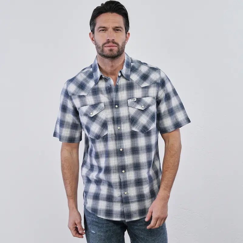 Camicia bianca e blu da uomo in fantasia check con maniche corte
