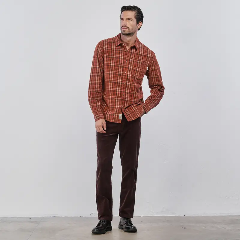 Pantaloni bordeaux da uomo in velluto a costine