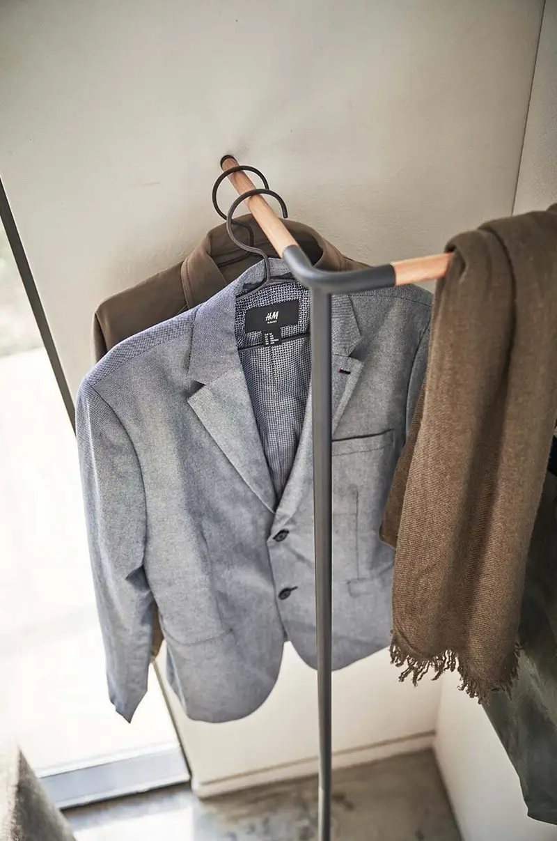 appendiabiti ad angolo Tower Nero miniatura 4