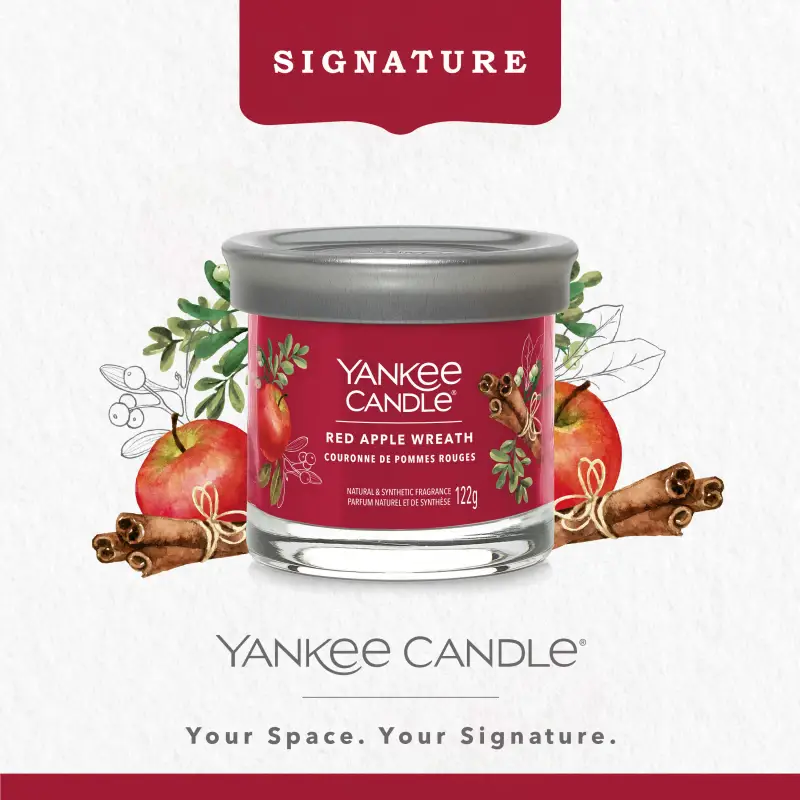 Signature Tumbler Candles Red Apple Wreath 122g - SMALL - Candele profumate miniatura 4