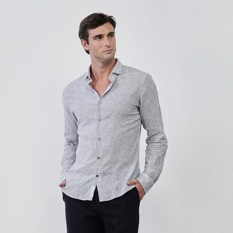 Camicia a righe bianche e blu in misto lino da uomo