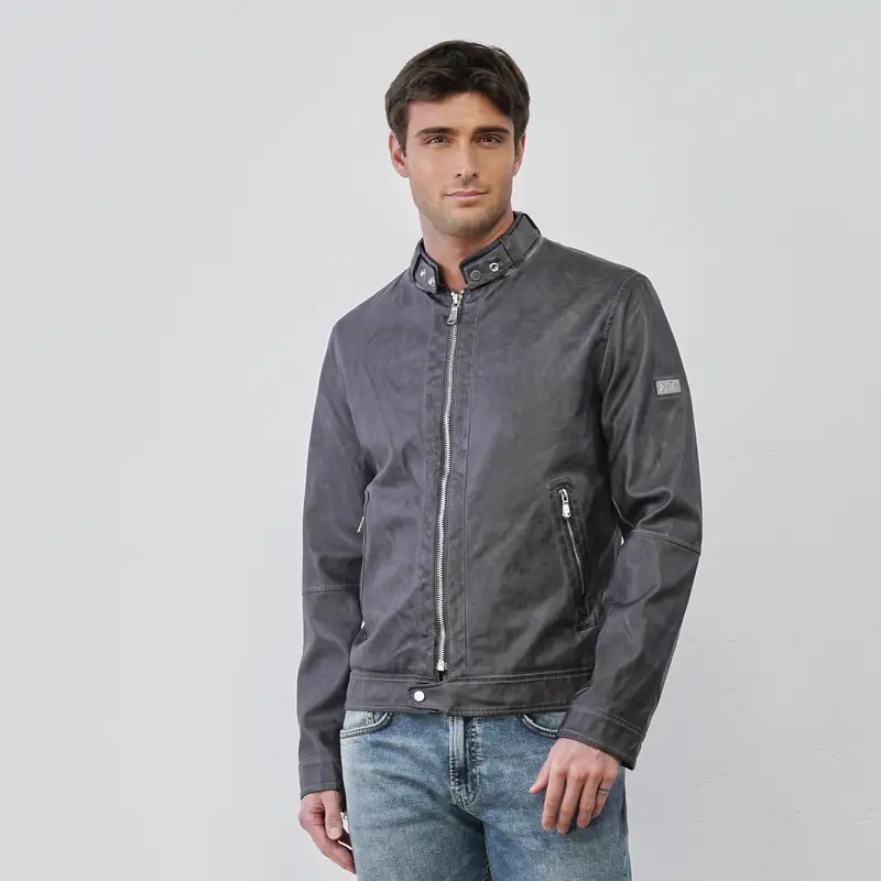 Giacca grigia da uomo in ecopelle con tasche e zip