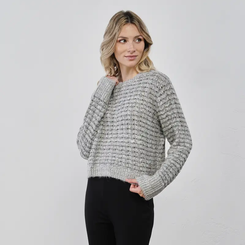 Maglioncino grigio da donna in tessuto traforato con inserti in lurex