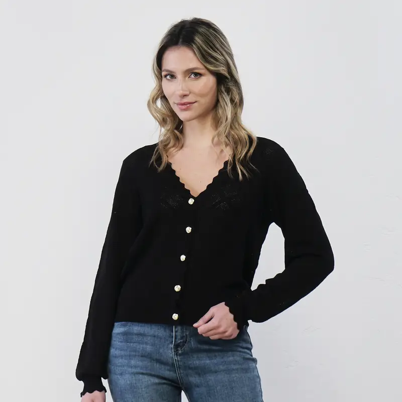 Maglioncino leggero nero da donna con bottoni e ricami geometrici