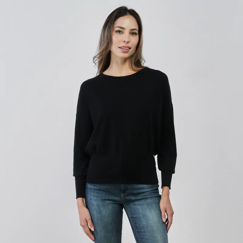 Maglioncino nero da donna in tinta unita con polsini