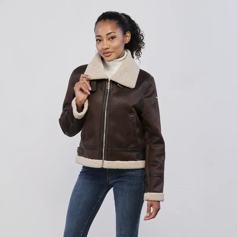 Montone corto marrone da donna con zip e tasche