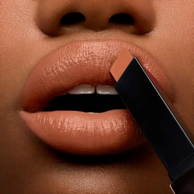 Labbra Rouge Pur Couture The Slim Glow Matte 209 Furtive Caramel - Rossetti miniatura 2